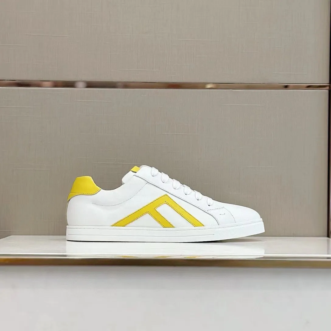 Factory price: 380💰 Fendi men's sports shoes - top version. In the corner, there is no limit to expression, highlighting the FF element cowhide to highlight personality, walking well! The shoe mouth is embossed with brand letters with a cowhide label. Cowhide upper + cowhide stitching mesh lining + T men's men's shoes 💰U outsole Size: 38-44, (customized at 45)
